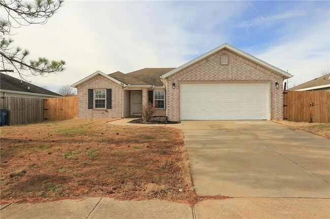 Building Photo - 900 SW River Rock St