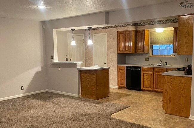 Building Photo - 3512 Fairway Blvd