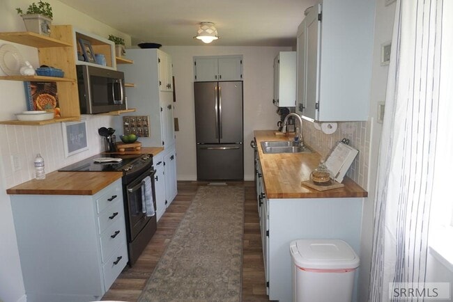 Building Photo - 613 Sykes Dr