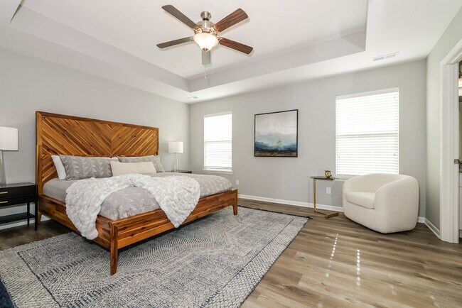 Building Photo - Fantastic 4bd/2.5ba home! Coming soon!