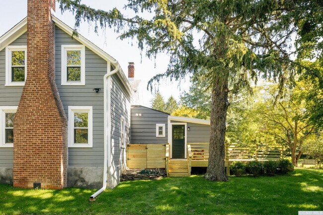 Building Photo - 85 Roundtop Rd