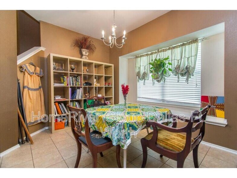 Building Photo - 9910 Wethers Field Cir
