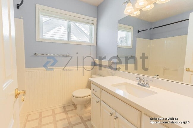 Building Photo - 16124 Baccarat Way