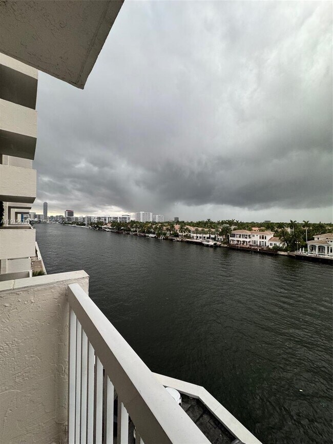 Building Photo - 1500 S Ocean Dr