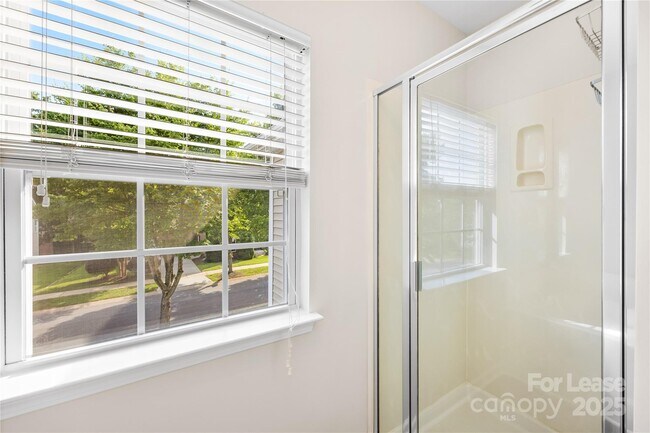 Building Photo - 5916 Mcdowell Run Dr