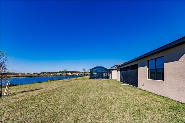 Building Photo - 3305 Altimira Dr