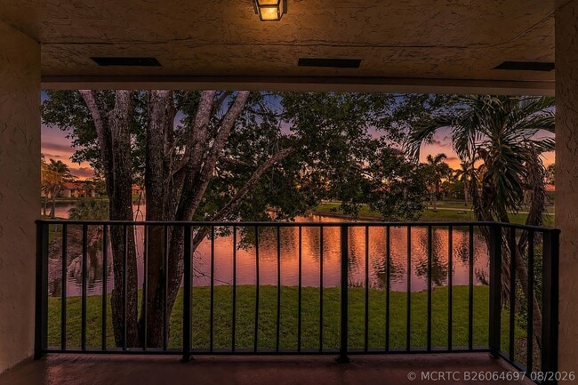 Building Photo - 1543 Lake Crystal Dr