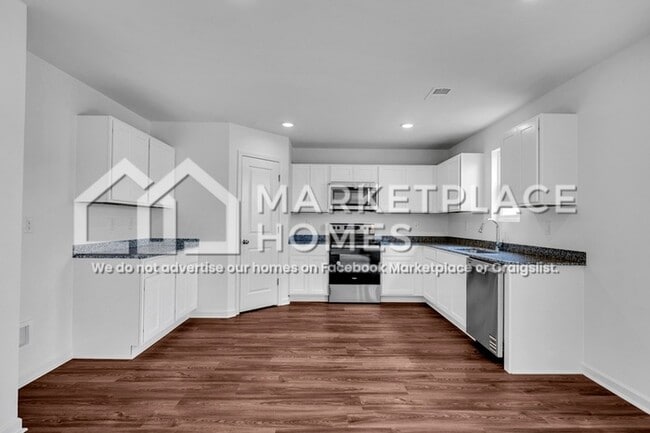 Building Photo - 76 Orchid Ln