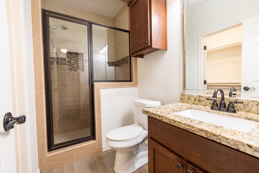 Building Photo - 420 Carlisle Ave