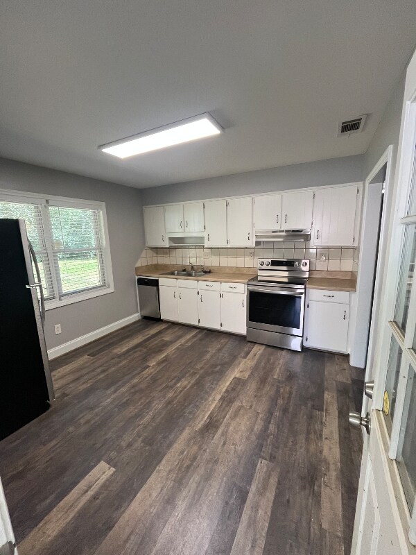 Building Photo - 5360 Misty Ln