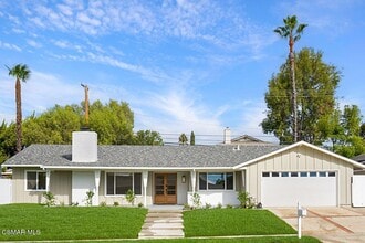 Building Photo - 43 Doone St