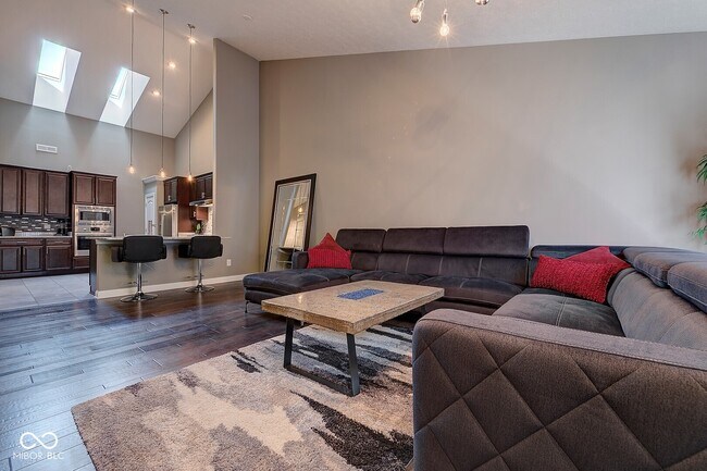 Building Photo - 9732 Highpoint Ridge Dr