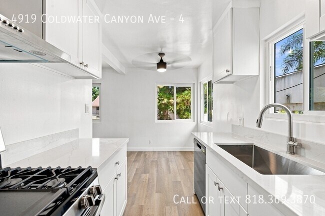 Building Photo - 4919 Coldwater Canyon Ave