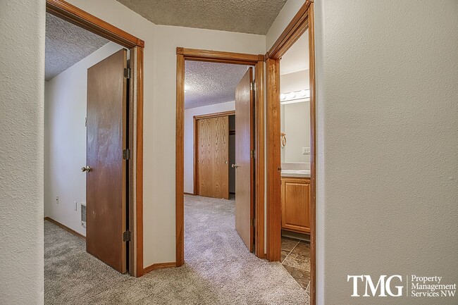 Building Photo - Pachl10