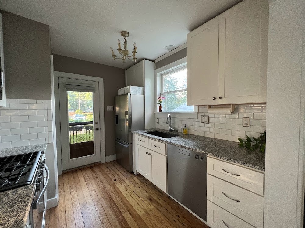 kitchen - 1334 Northway St