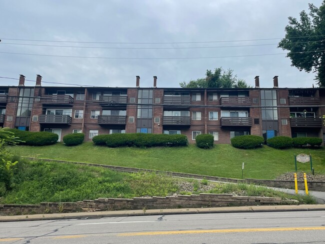 Building Photo - 8179 Ohio River Blvd