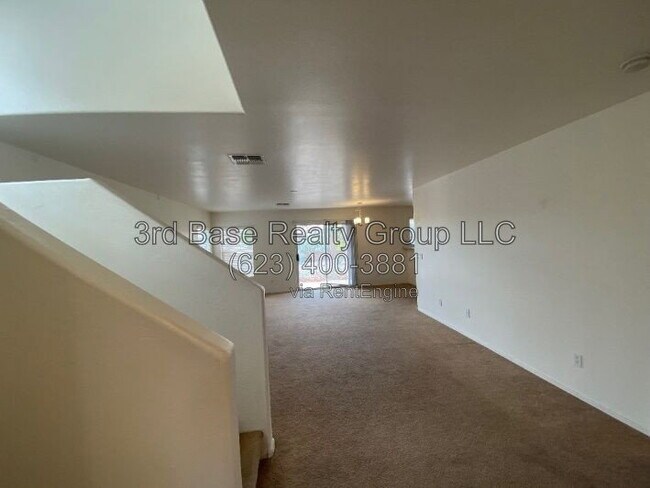 Building Photo - 118 N 224th Ln