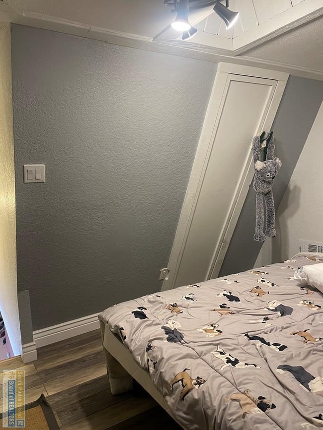 Building Photo - 921 Bass Ave