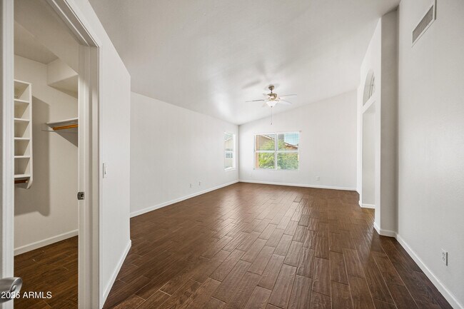 Building Photo - 921 W Sun Coast Dr