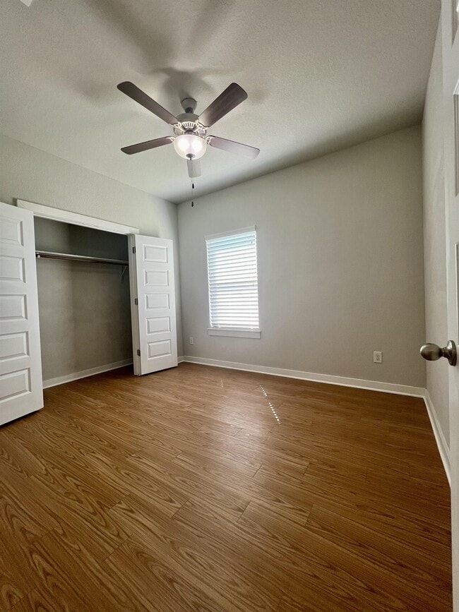 Building Photo - 374 Creekside Curve