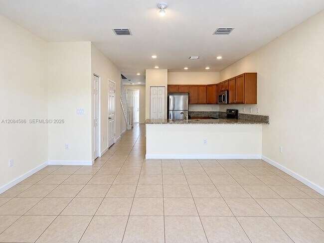 Building Photo - 3360 W 92nd Pl