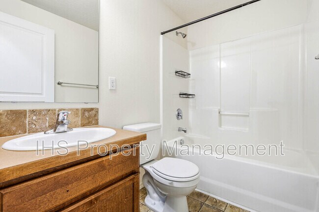 Building Photo - 6218 Ochoco Ln