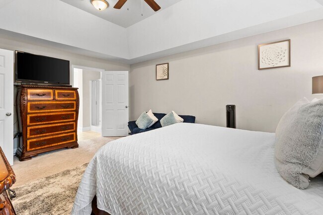 Building Photo - Spacious Ooltewah House Available