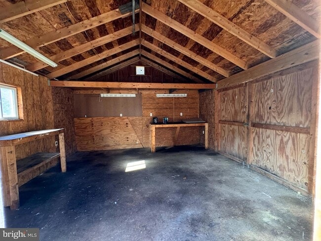 Building Photo - 2 Sundale Ln