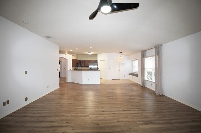Building Photo - 6428 Waverly Green Way