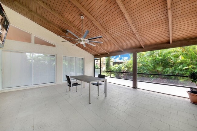 Building Photo - 5529 Lakeview Mews Terrace