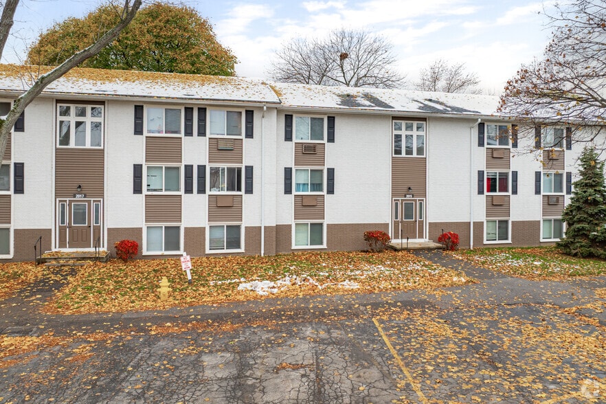 Exterior - Wedgewood West