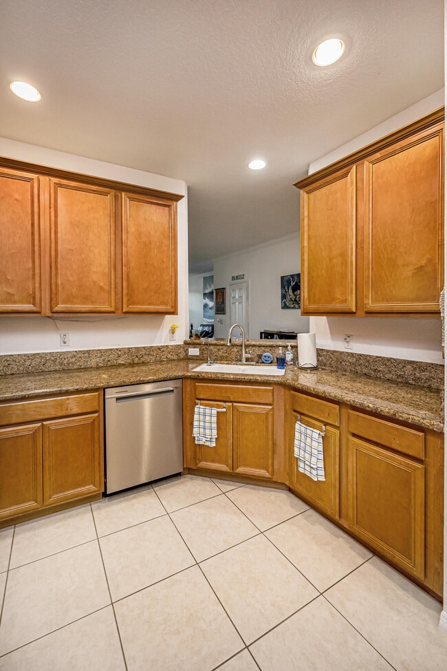 Building Photo - 3021 Grandiflora Dr