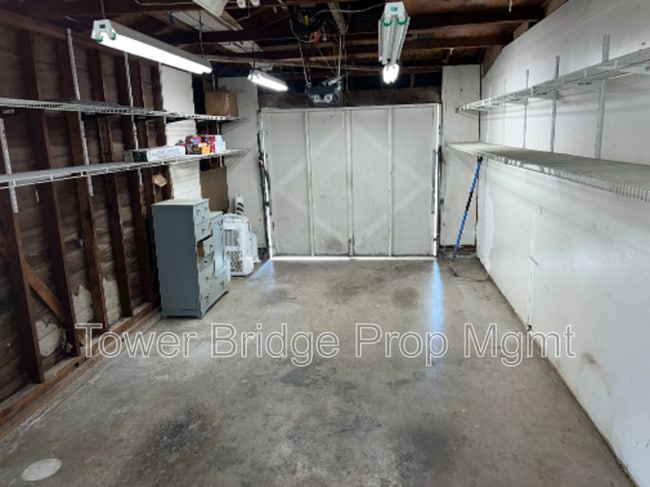 Building Photo - 8935 Leedy Ln