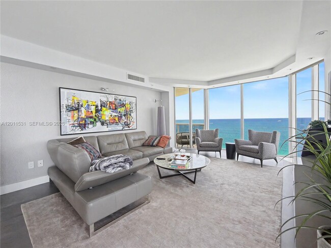 Building Photo - 17555 Collins Ave