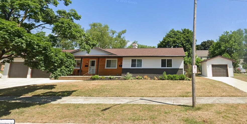 Building Photo - 713 Dorroll St NE