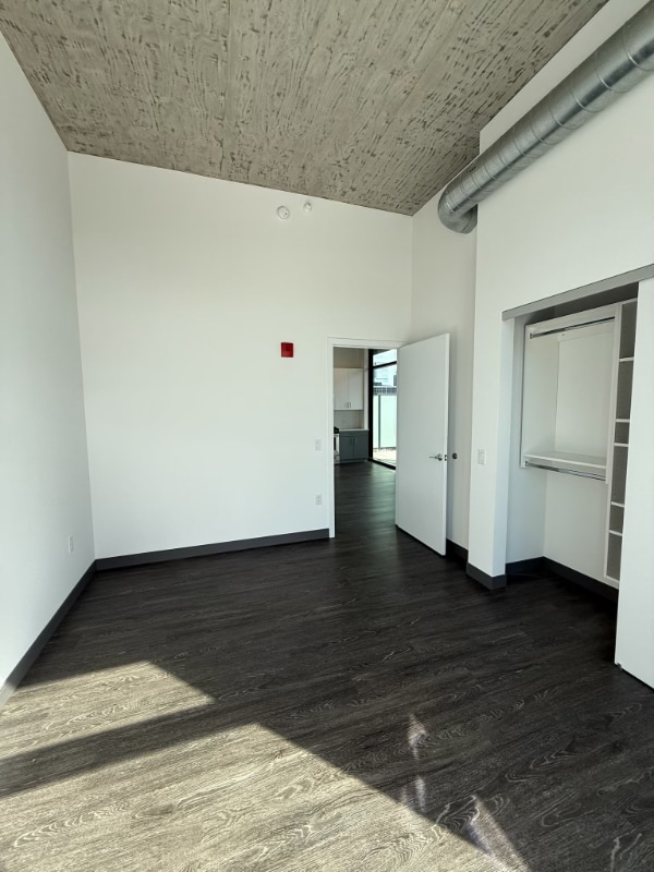 Building Photo - 180 N Elizabeth St