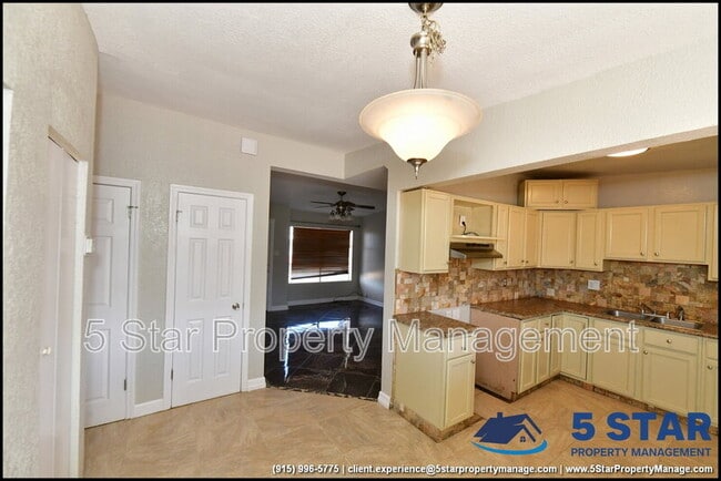 Building Photo - 9143 Matterhorn Dr