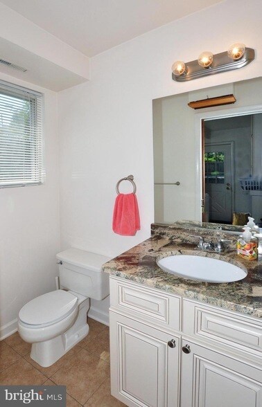 Building Photo - 4306 Kentbury Dr