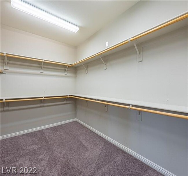 Building Photo - 4 bed+loft Green Valley Home w/City Views