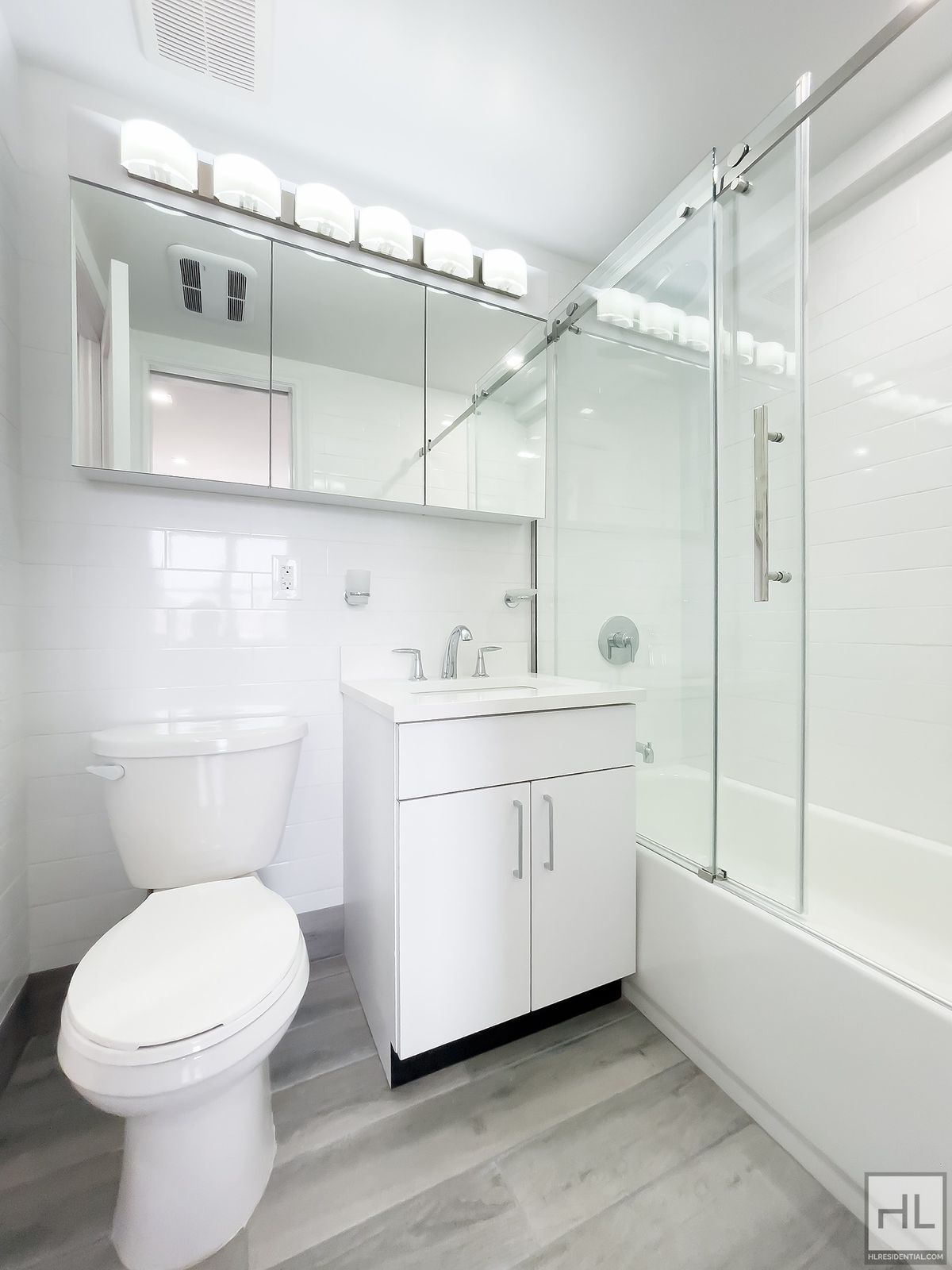 Building Photo - E 16 ST