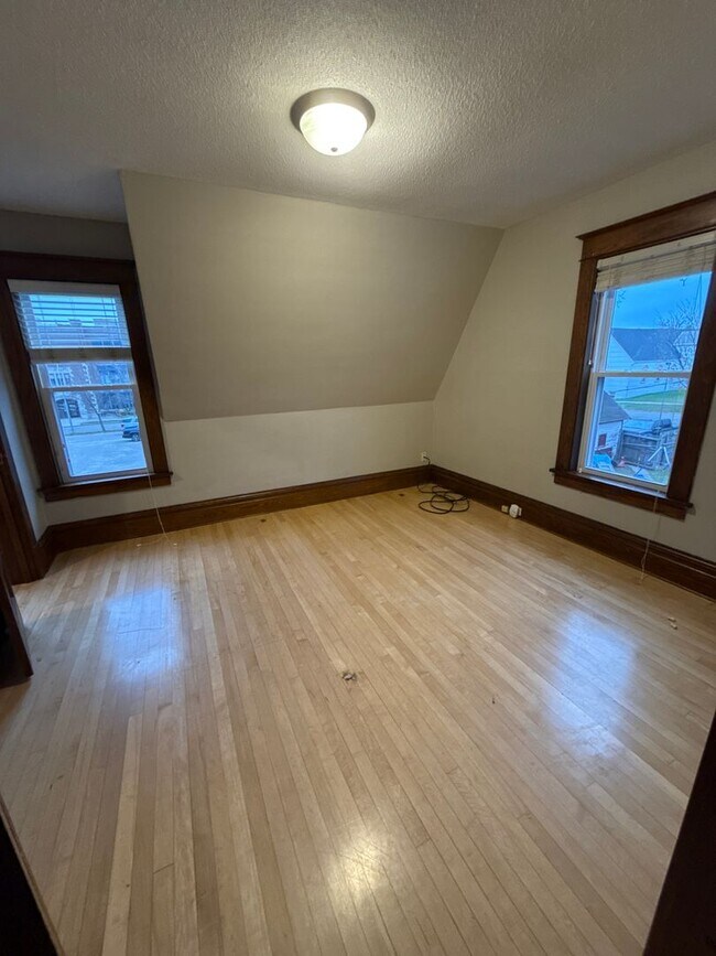 Building Photo - NSP-139/141 6th St NW