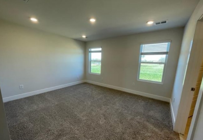 Building Photo - 6 Outback Dr