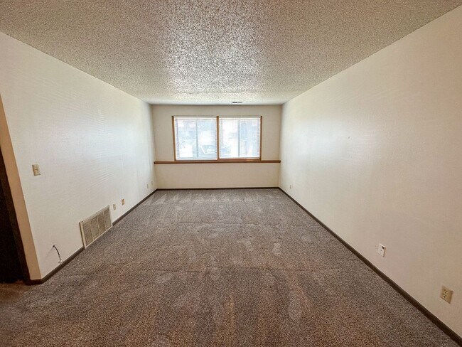 Interior Photo - 4518 Hutchison