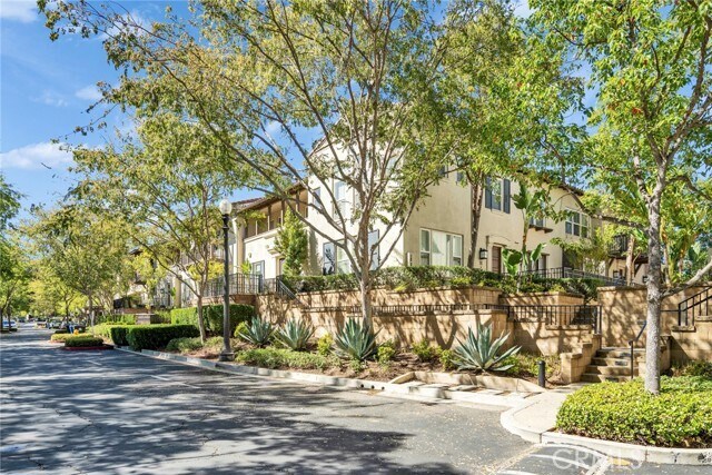 Building Photo - 817 Terrace Ln E
