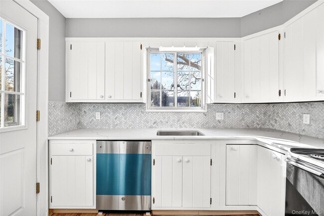 Building Photo - 5 Seymour Pl