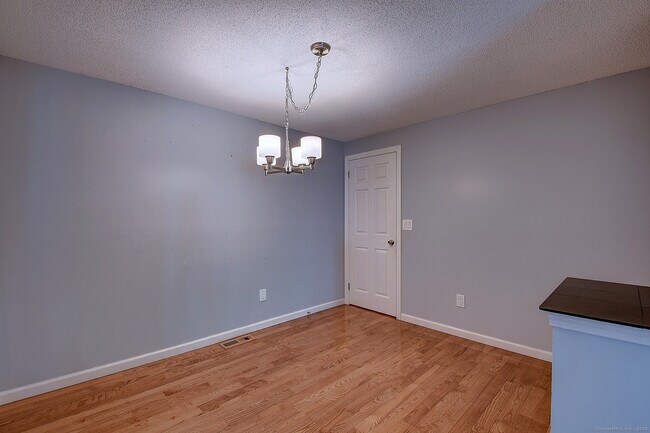 Building Photo - 28 Dutton Pl Way