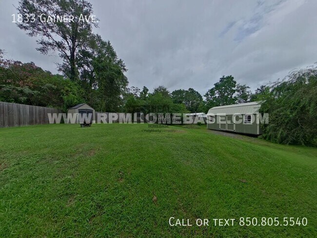 Building Photo - 1833 Gainer Ave
