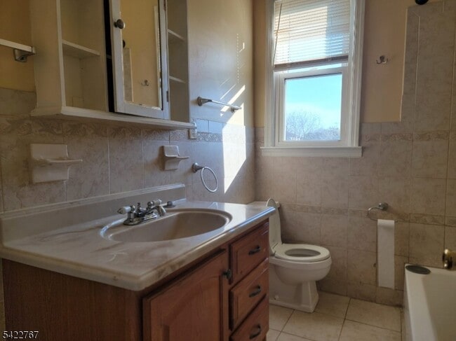 Building Photo - 138 Union Ave