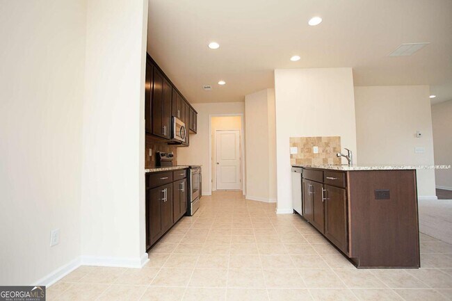Building Photo - 4355 Almanor Cir