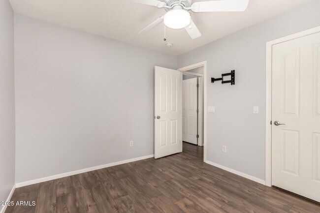 Building Photo - 2771 S Sailors Way